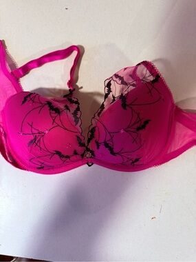 PINK Victoria's Secret Hot Pink Underwire Bra with Black Floral Lace